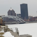 img_0104-a-frozen-river-leads-into-rochester